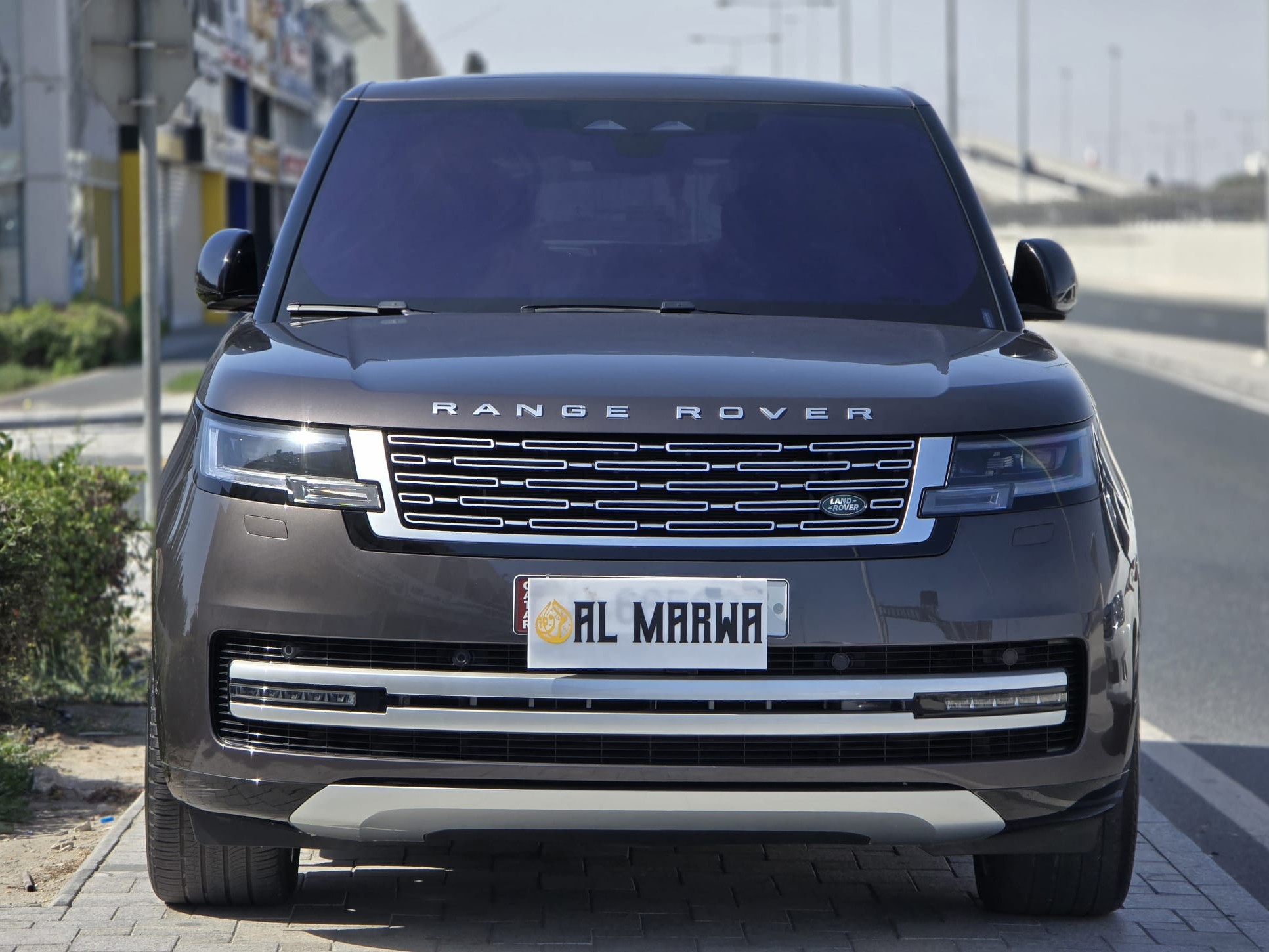 Land Rover Range Rover Vogue Autobiography 2023 - Image 2