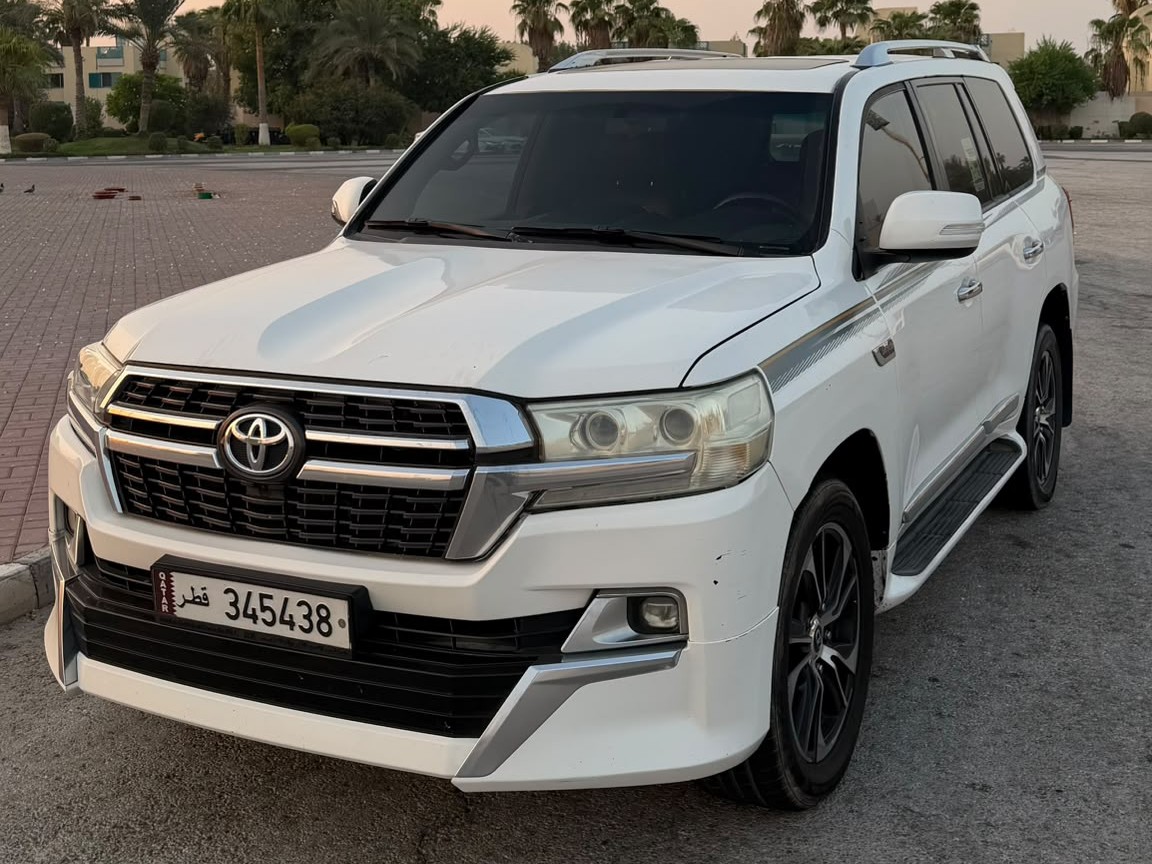 Toyota Land Cruiser VX.R 2013 - Image 1