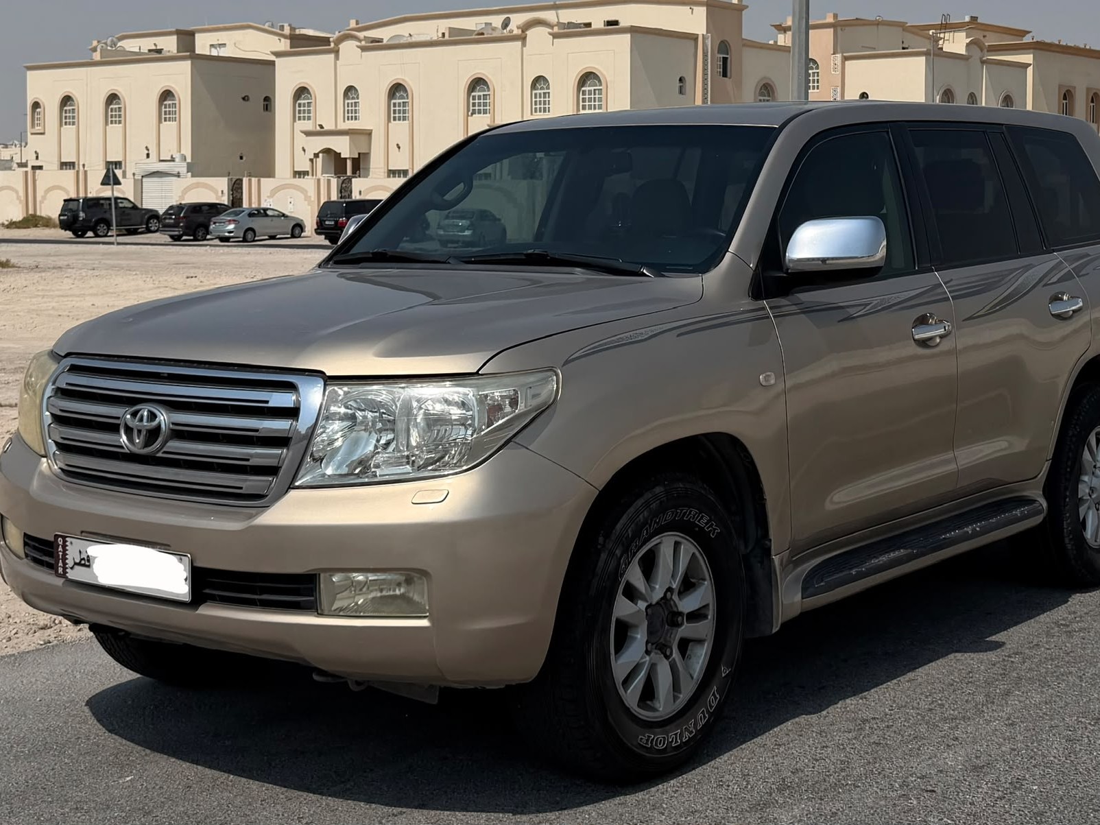 Toyota Land Cruiser GXR v8 2010 - Image 2