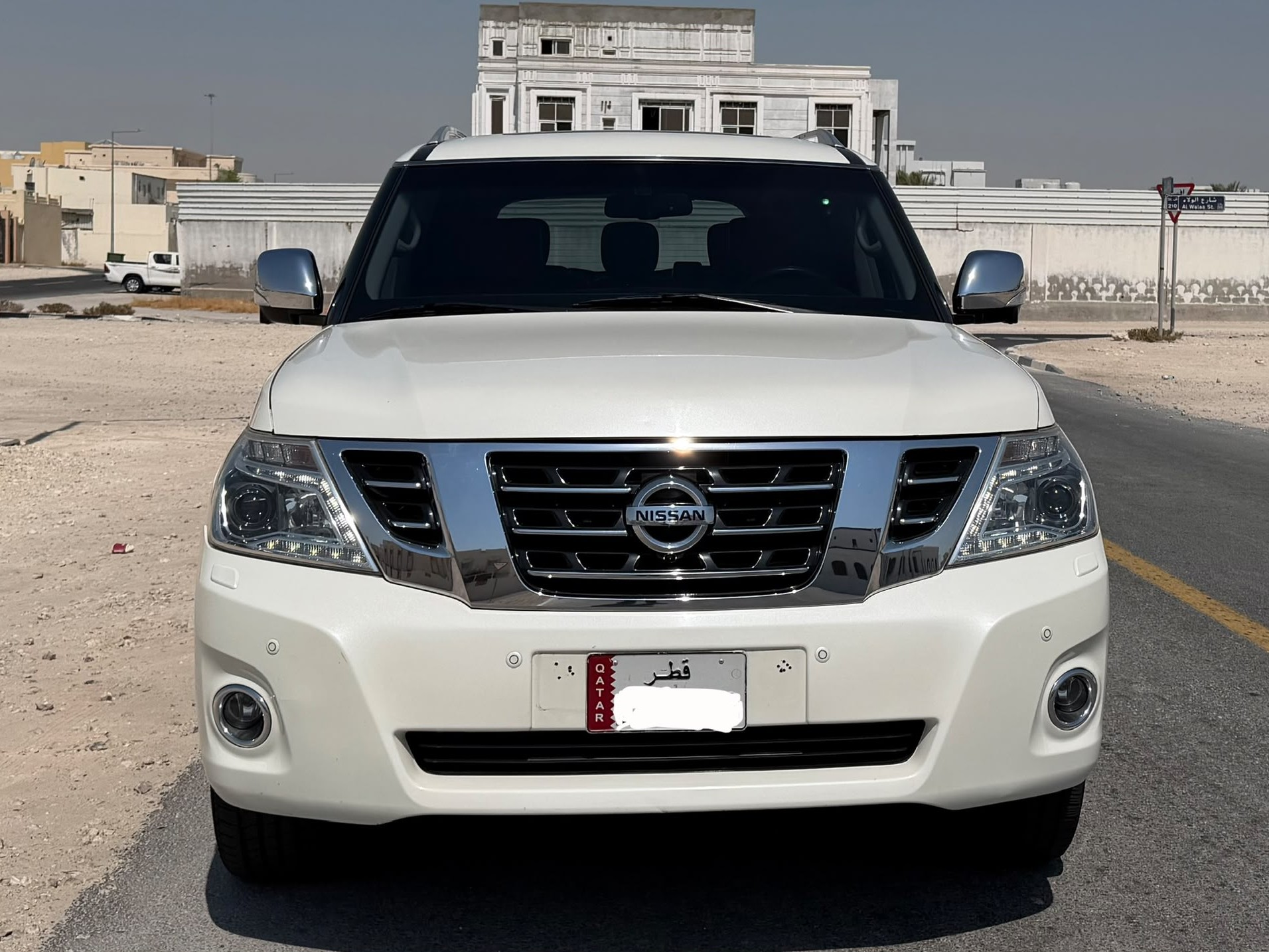Nissan Patrol  Platinum 2014 - Image 2