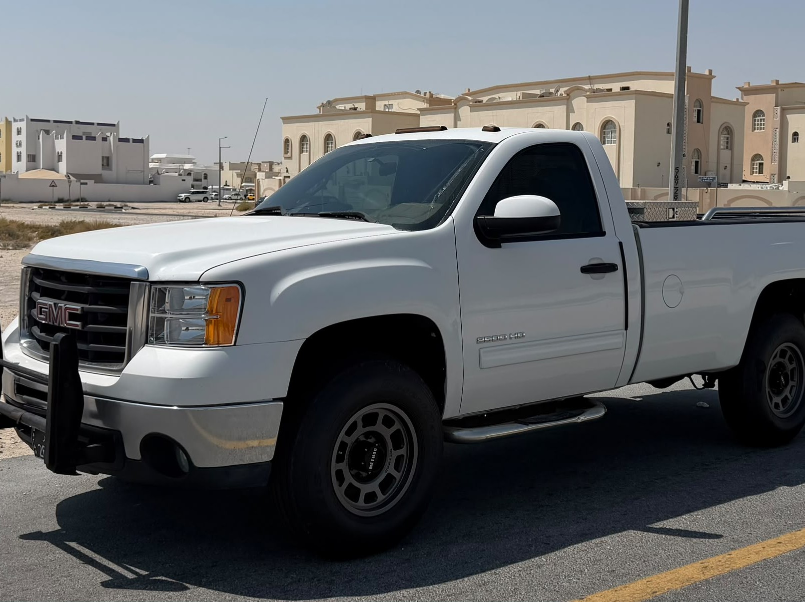 GMC Sierra 2500 HD 2010 - Image 3