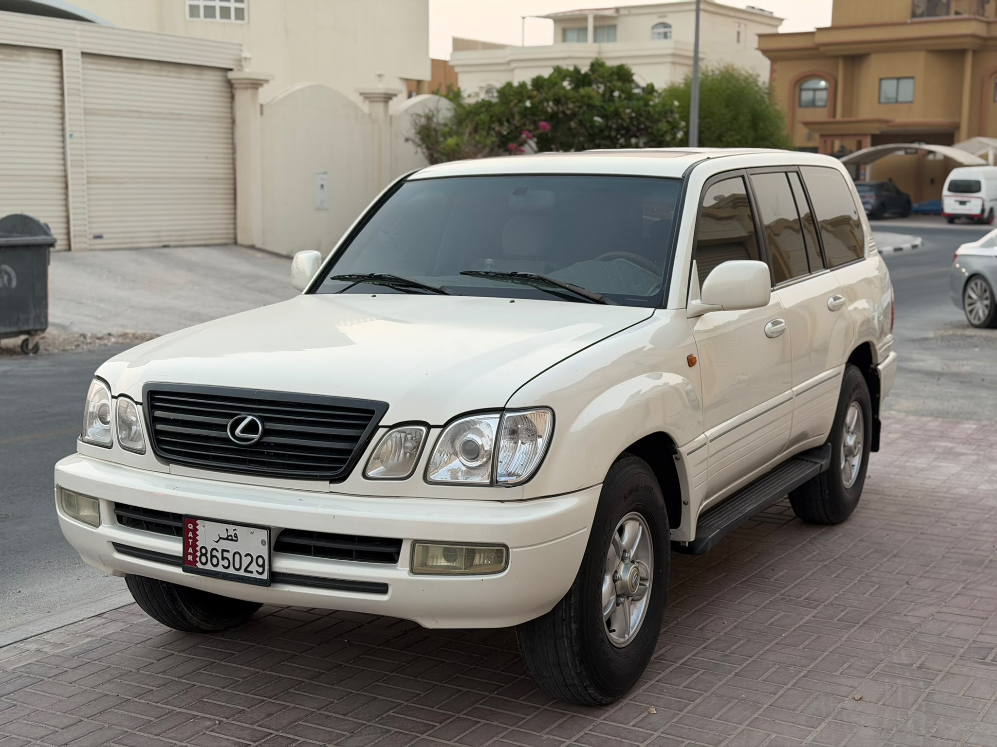 لكزس ال اكس 470 2001 - Image 1