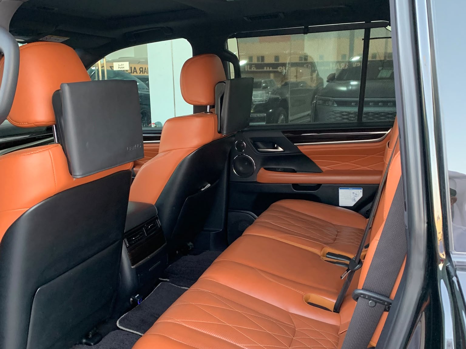 Lexus LX 570 S Black Edition 2020 - Image 4