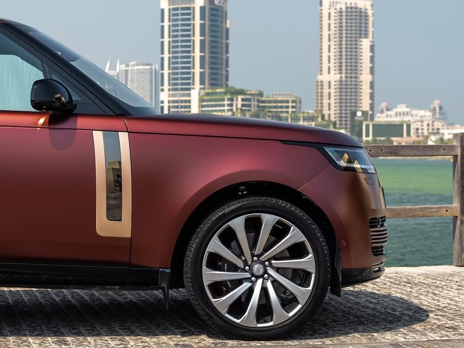 Land Rover Range Rover Vogue SV  2023 - Image 4