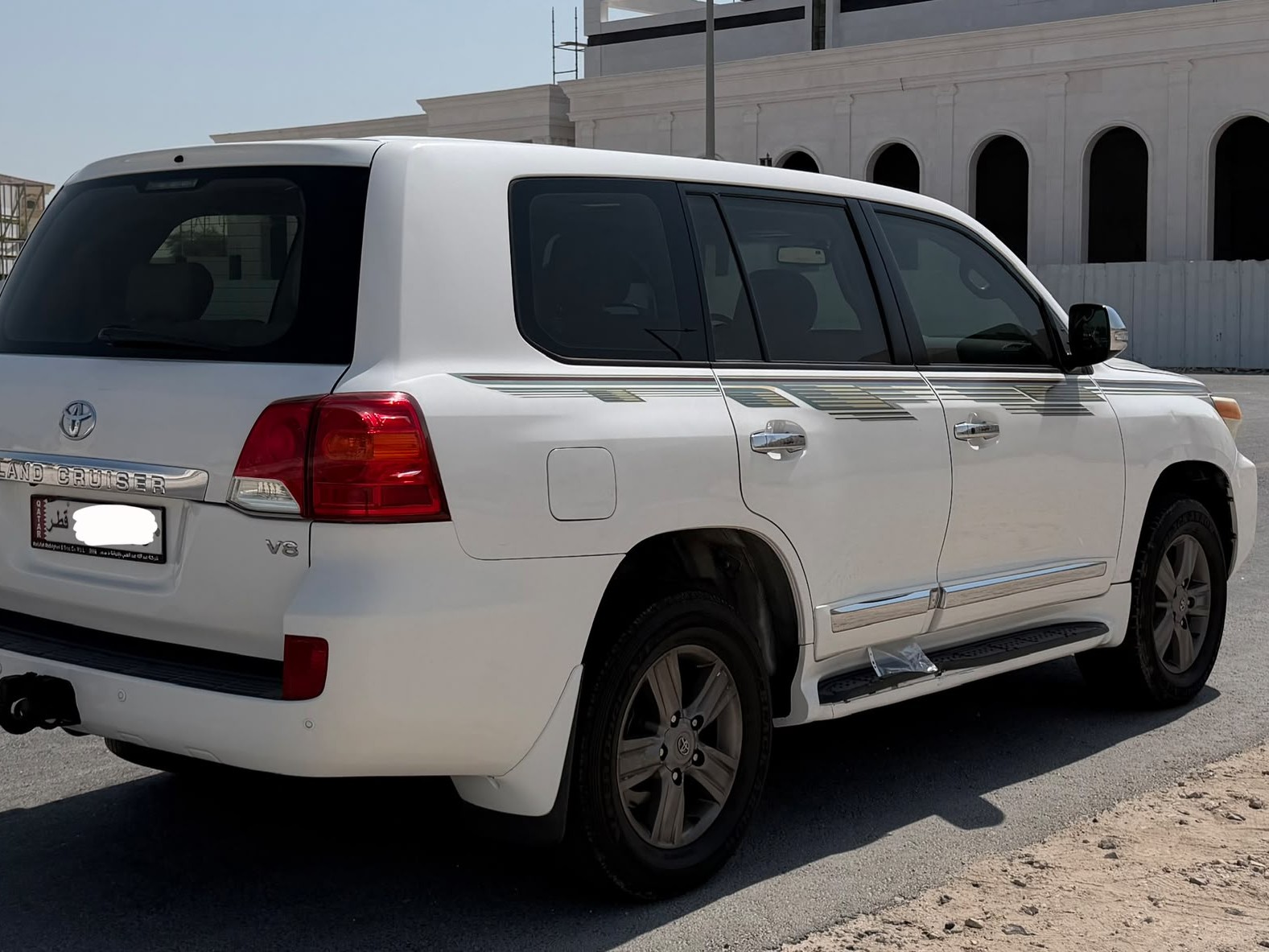 تويوتا لاند كروزر جي اكس ار v8 2014 - Image 4