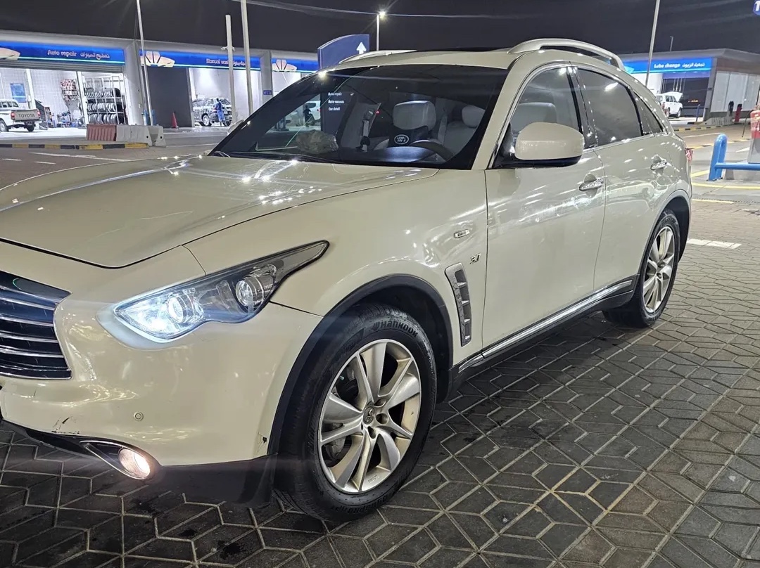 Infiniti QX 70 2016 - Image 2