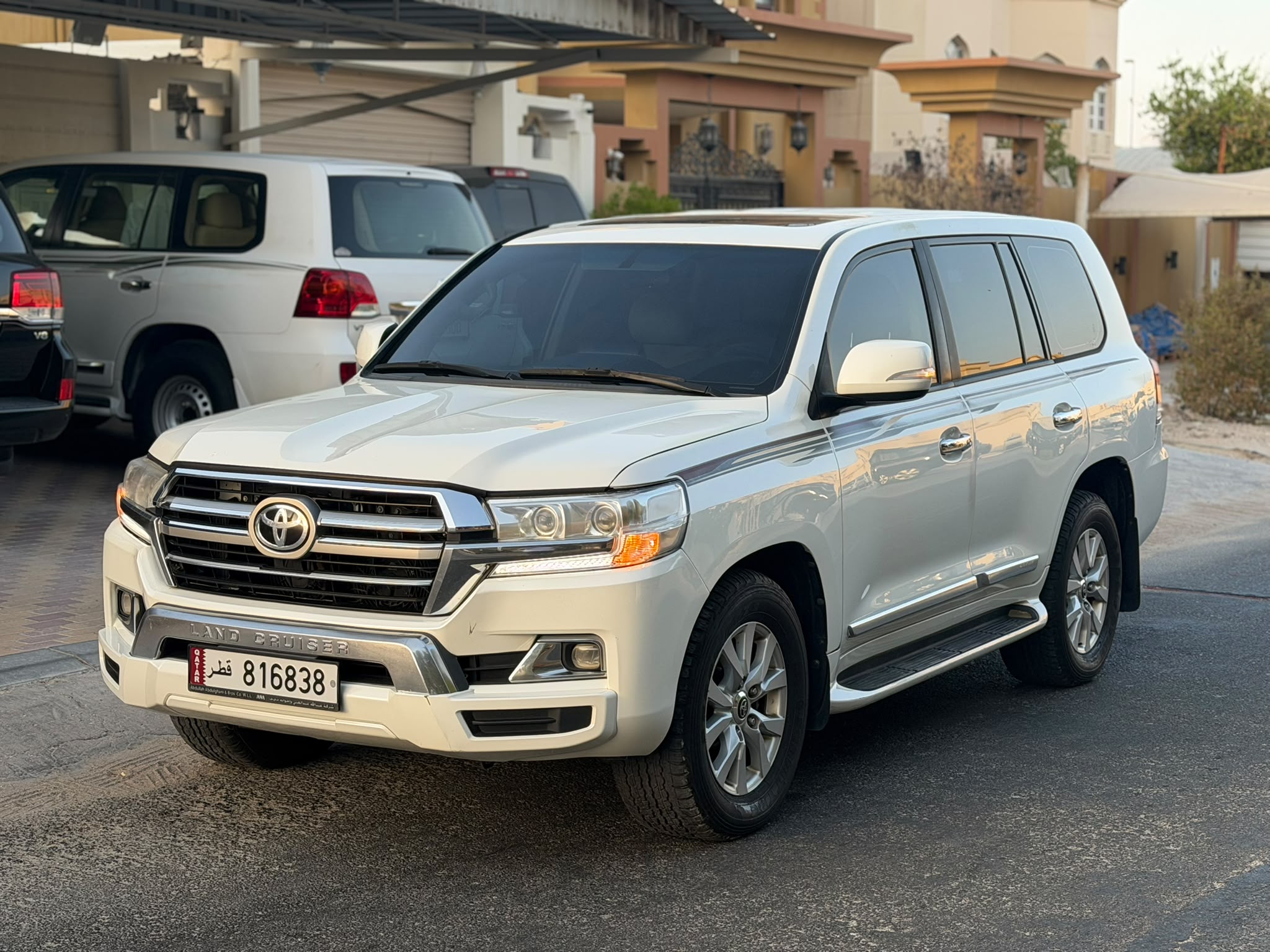 Toyota Land Cruiser GX.R 2010 - Image 1