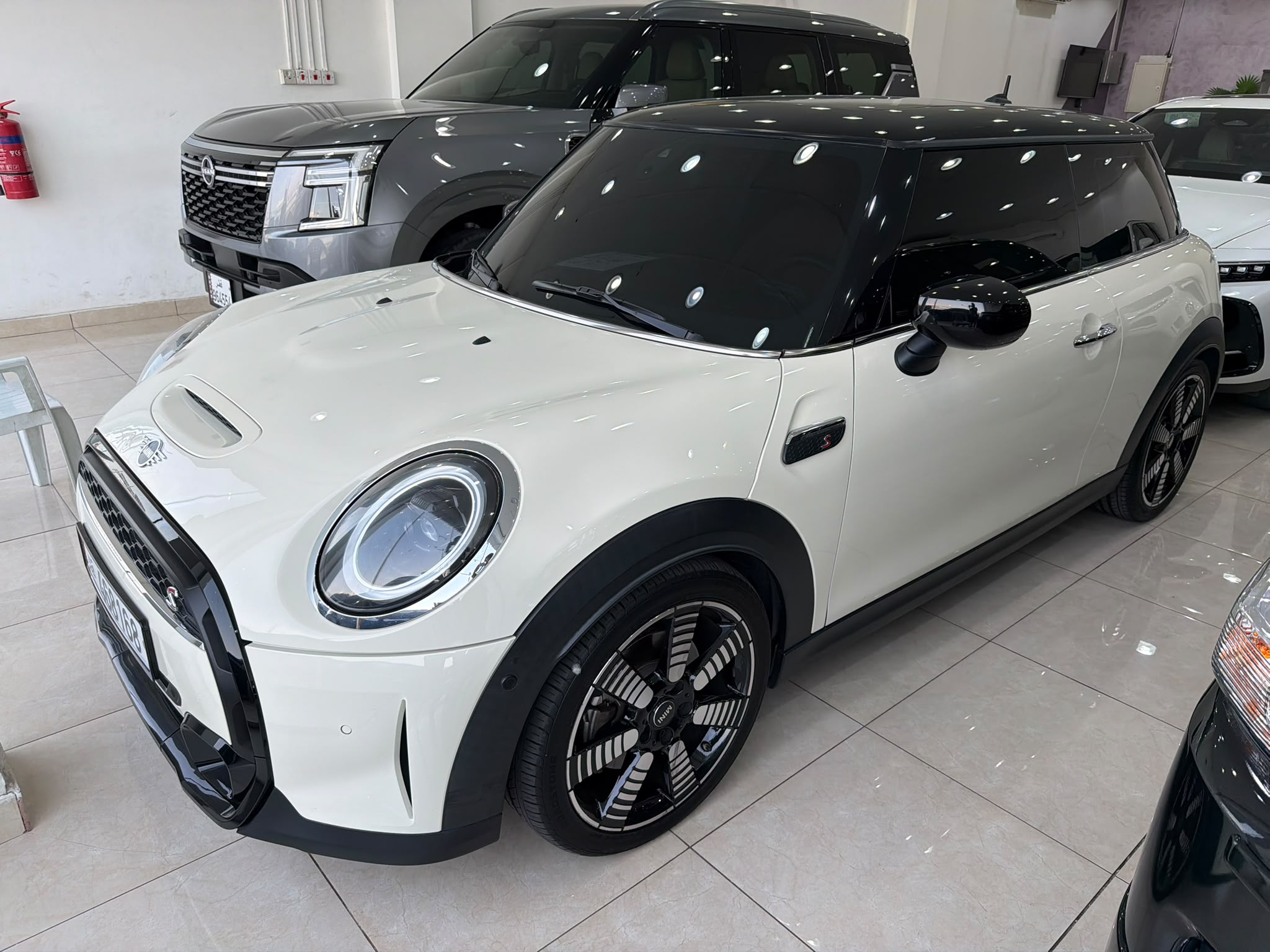 Mini Cooper S. 2023 - Image 2