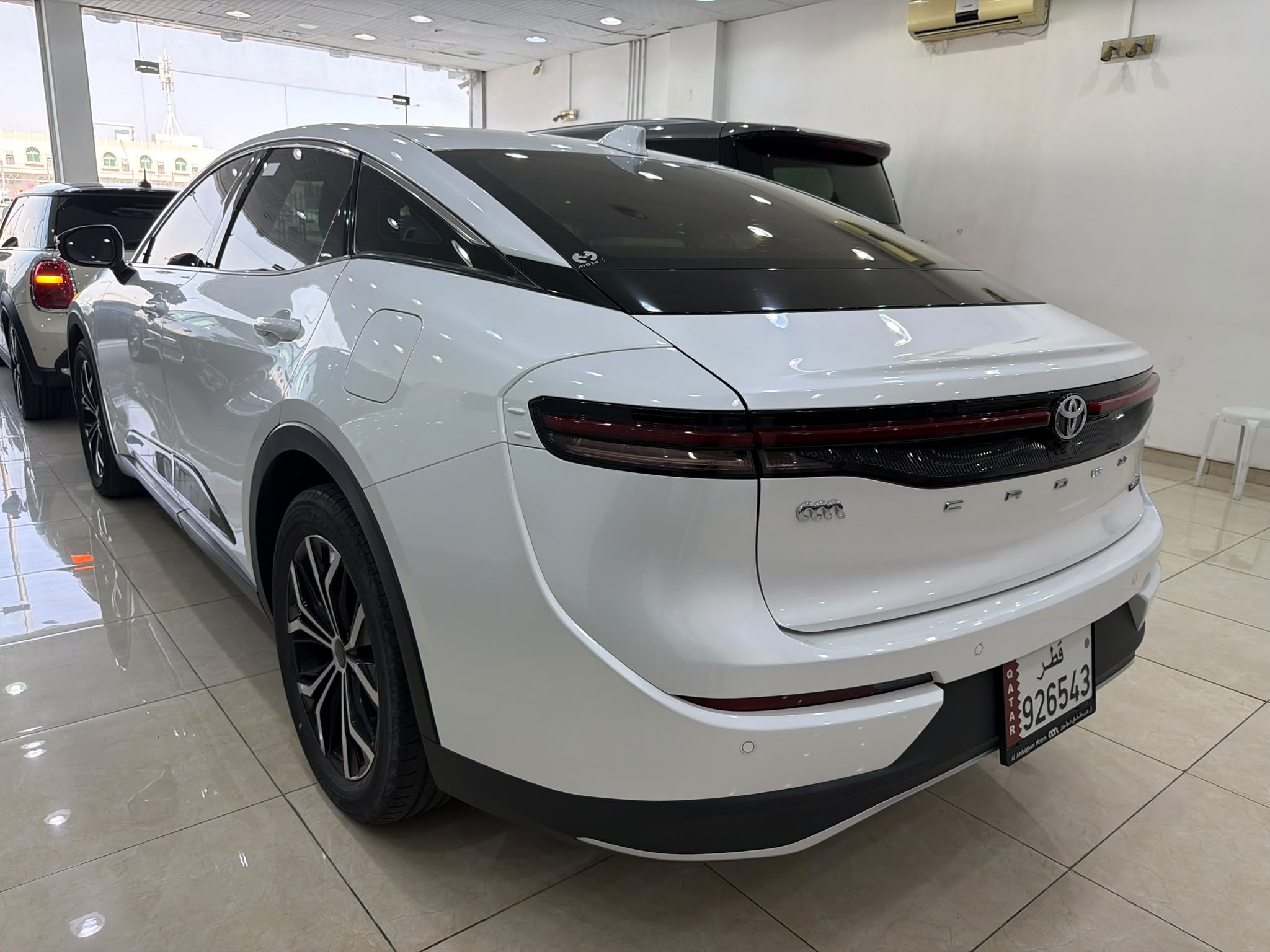 Toyota Crown hybrid 2023 - Image 3