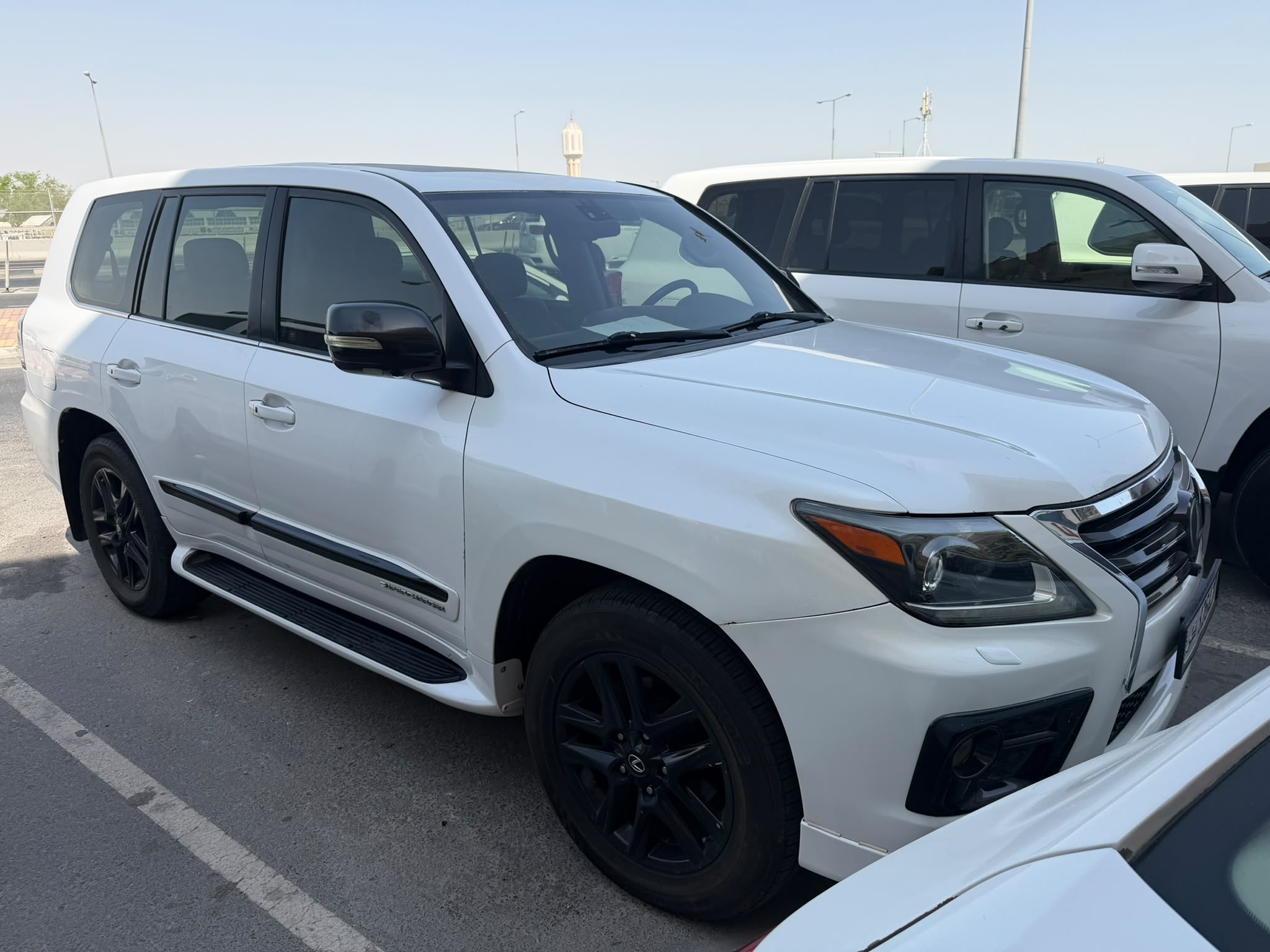 Lexus LX 570 2009 - Image 1