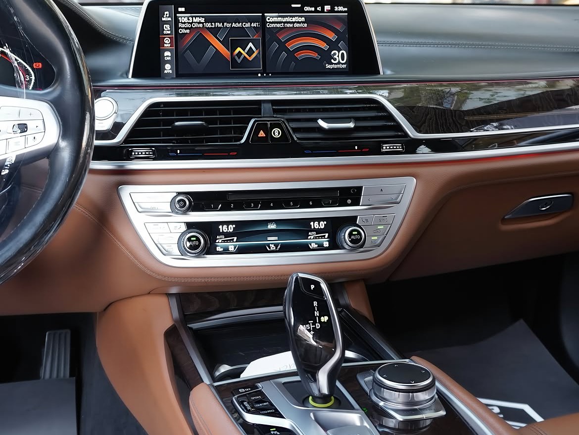 BMW 7-Series 730 Li 2021 - Image 3