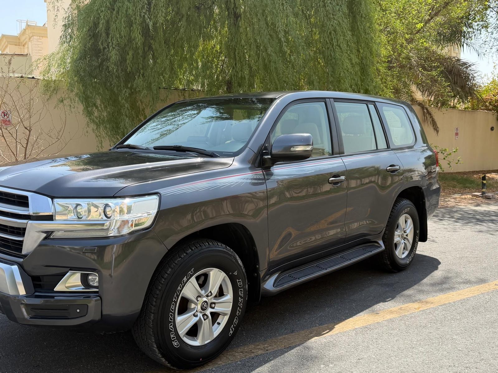 Toyota Land Cruiser GXR v6 2019 - Image 3