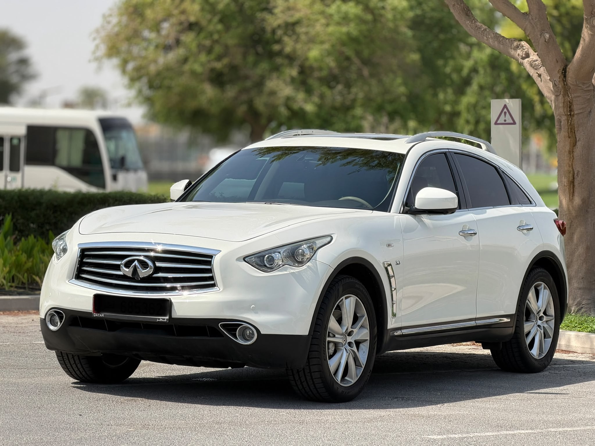 Infiniti QX 70 2015 - Image 3