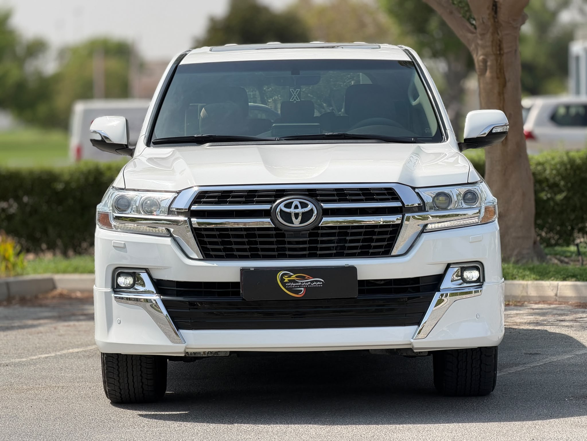 Toyota Land Cruiser GXR v8 2020 - Image 2