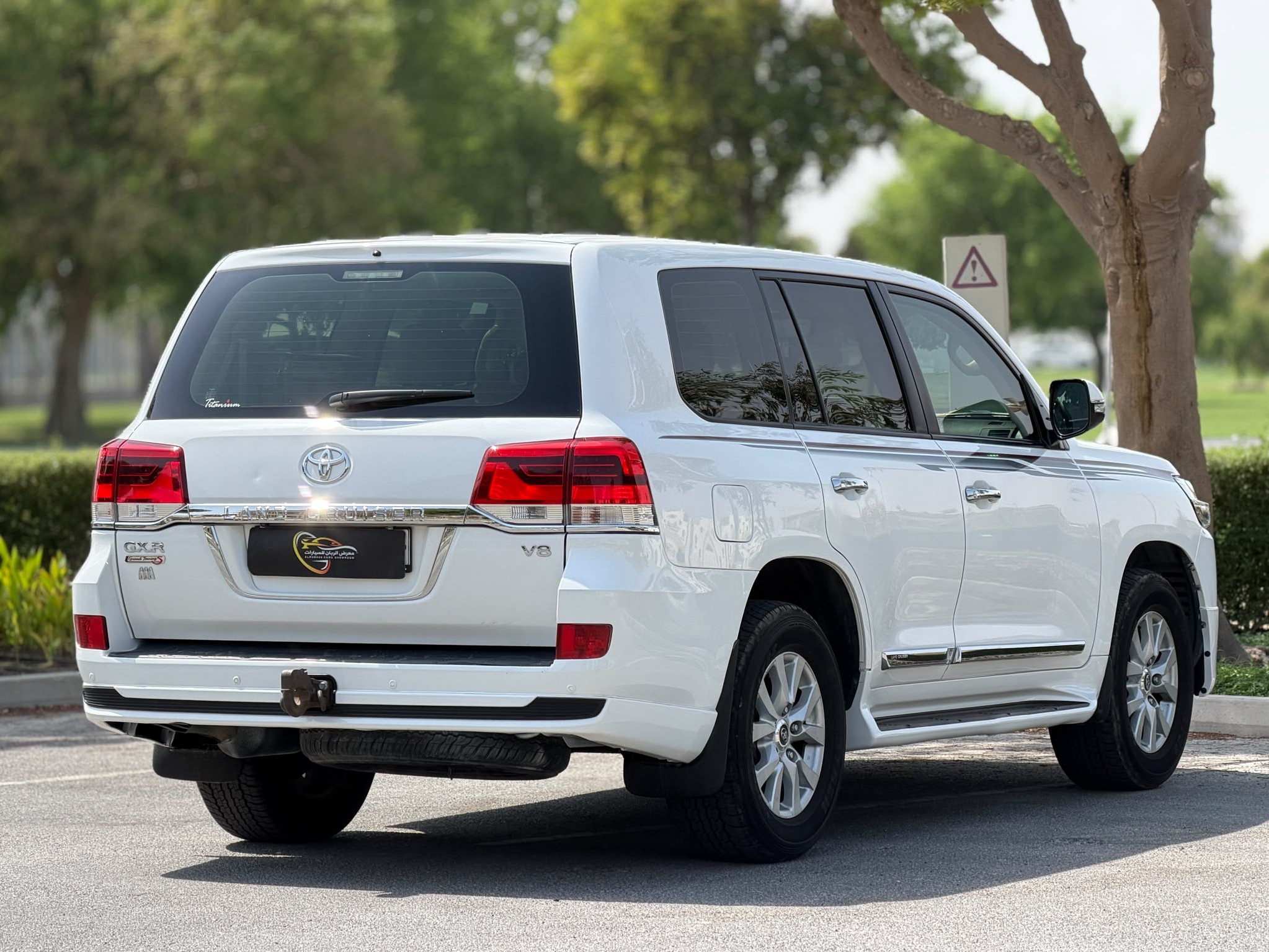 Toyota Land Cruiser GXR v8 2020 - Image 4