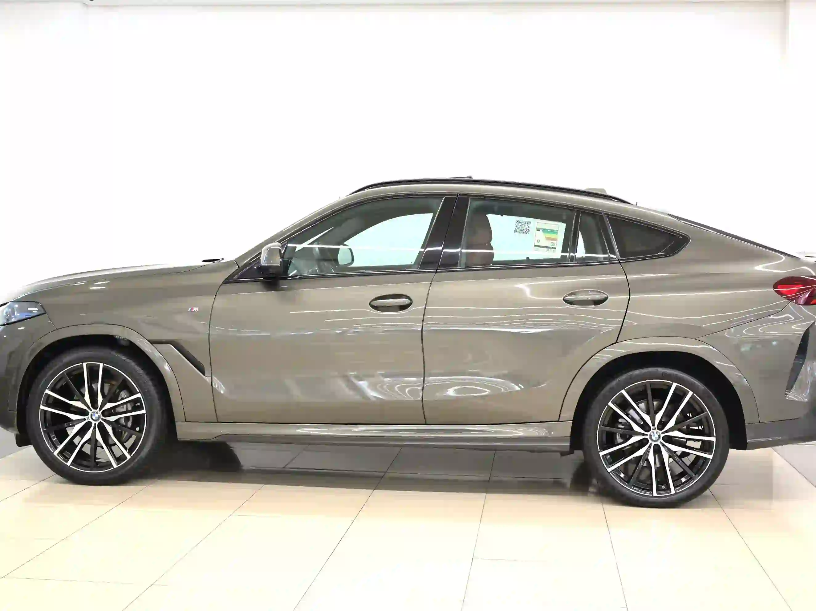 BMW X-Series X6 40i 2024 - Image 2