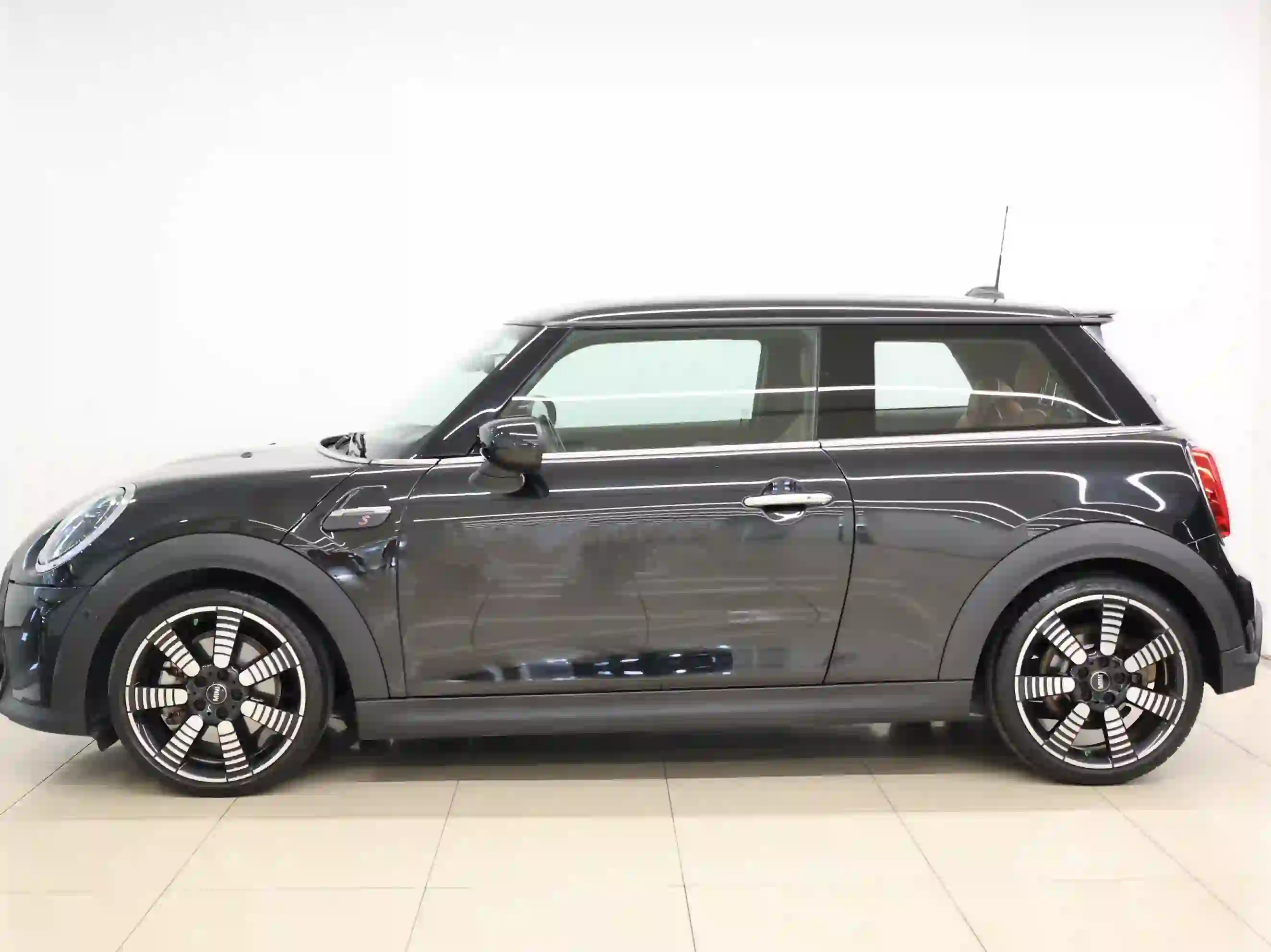 Mini Cooper S. 2024 - Image 2