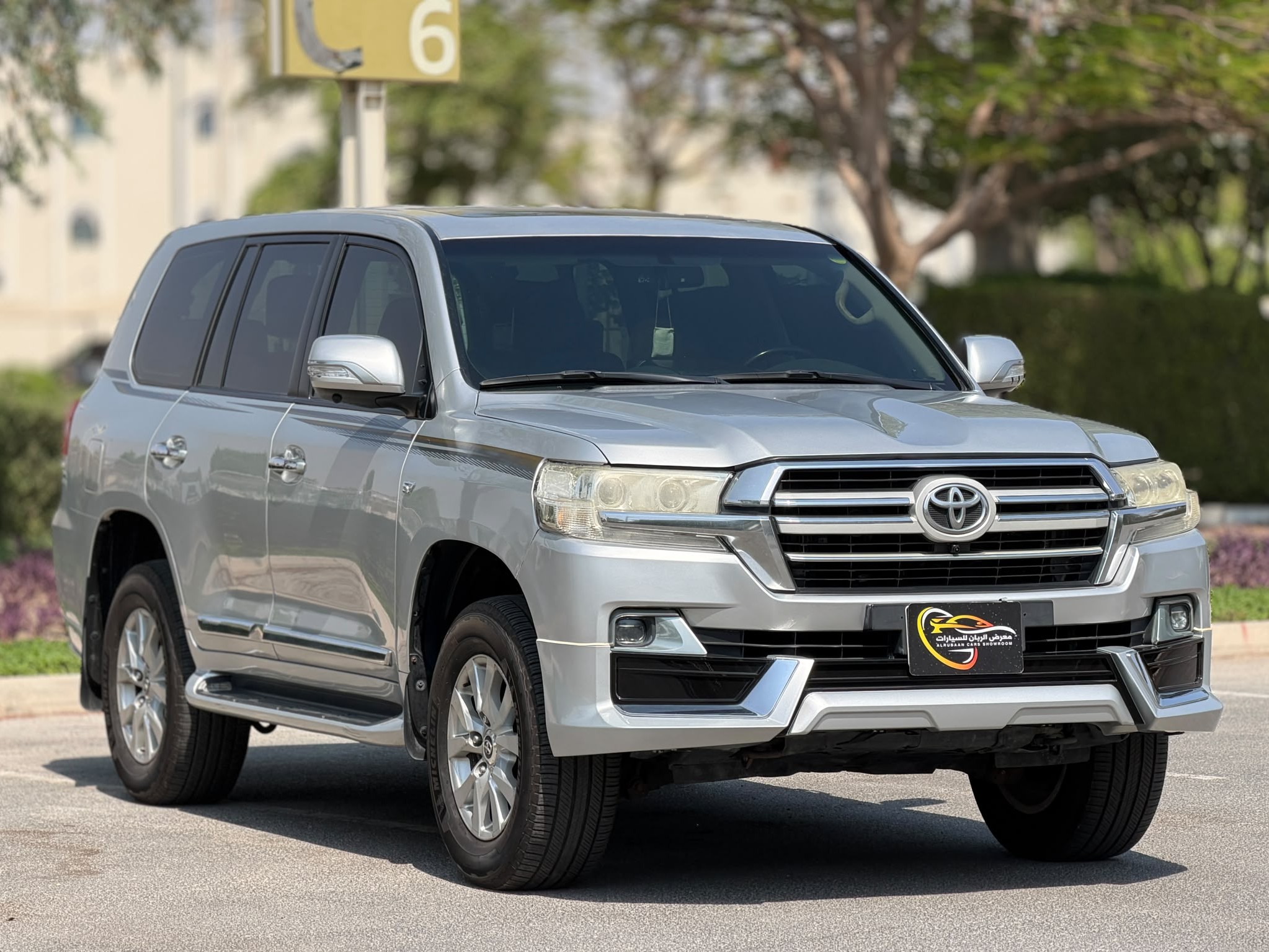 تويوتا لاند كروزر جي اكس ار v8 2015 - Image 1