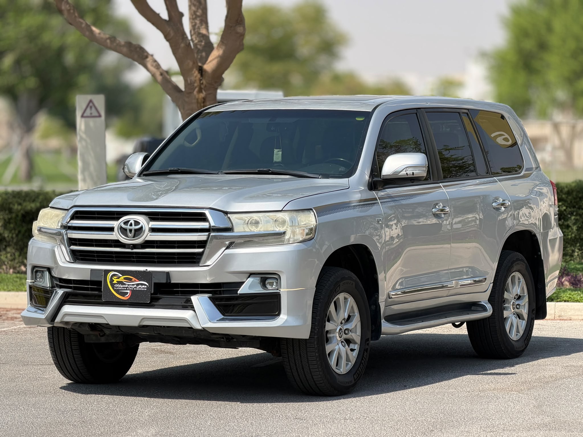 تويوتا لاند كروزر جي اكس ار v8 2015 - Image 3