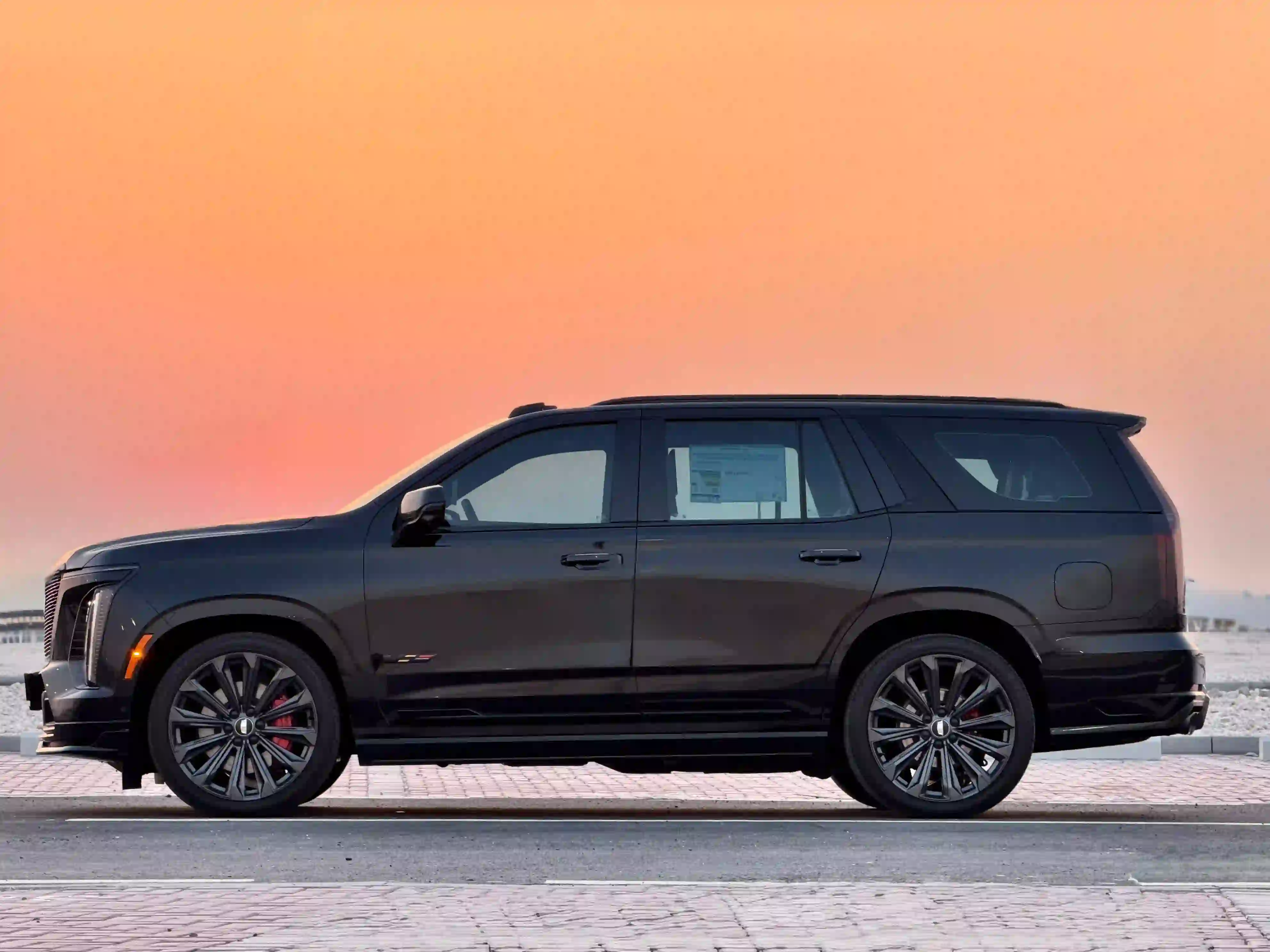 Cadillac Escalade supercharged 2025 - Image 3
