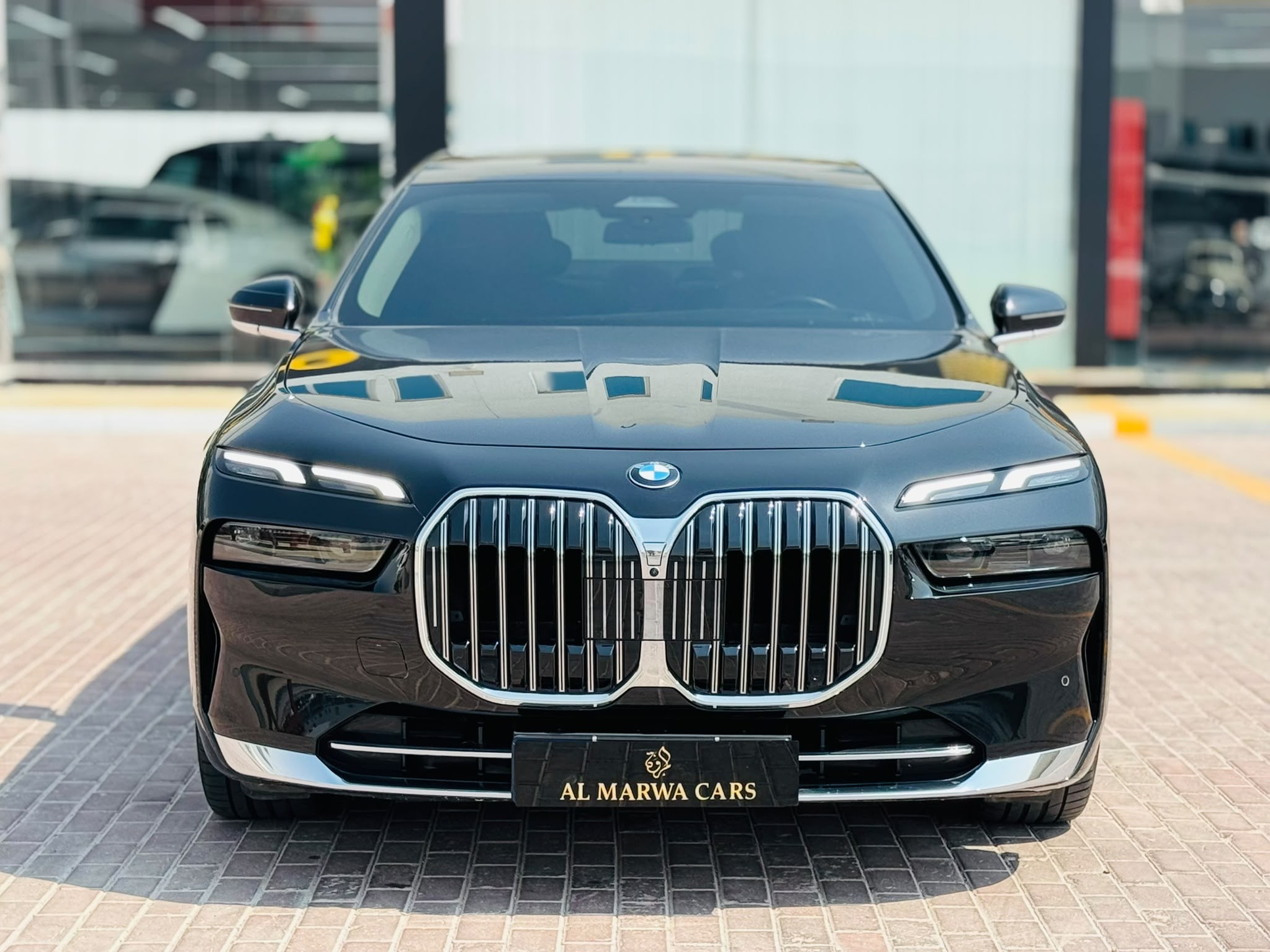 BMW 7-Series 735i 2025 - Image 2