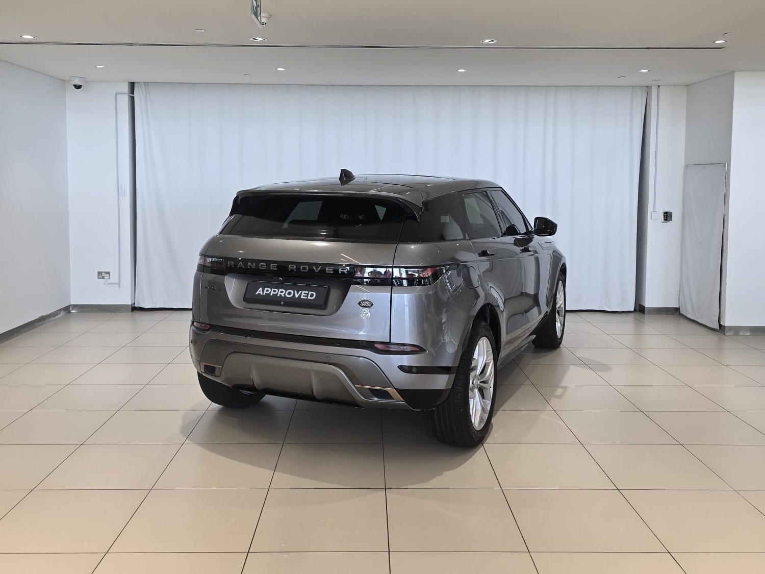 Land Rover Range Rover Evoque R-Dynamic SE 2022 - Image 4