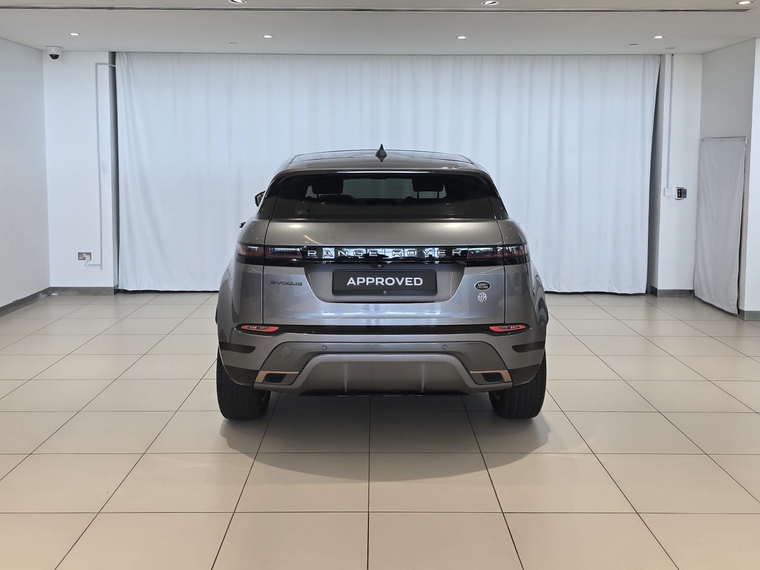 Land Rover Range Rover Evoque R-Dynamic SE 2022 - Image 3