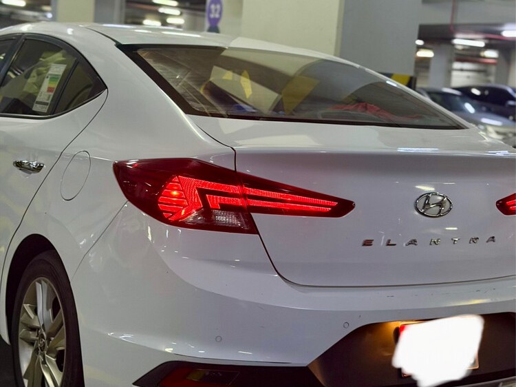 Hyundai Elantra 2019 - Image 3