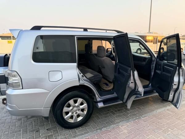 Mitsubishi Pajero 3.5 2016 - Image 3