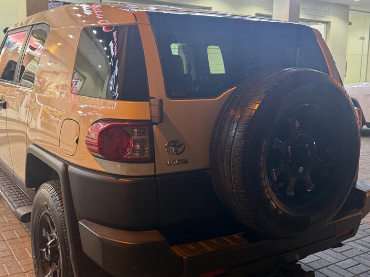 Toyota FJ Cruiser 2011 - Image 4