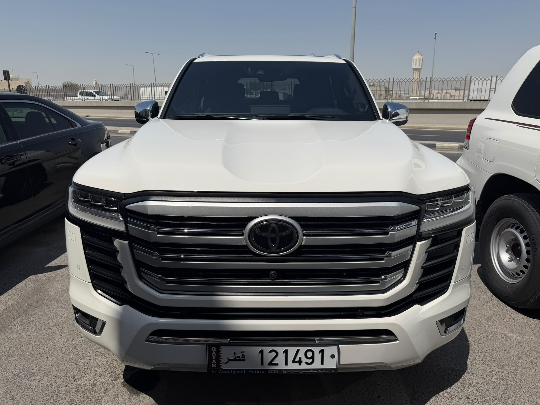 Toyota Land Cruiser VX.R 2022 - Image 2