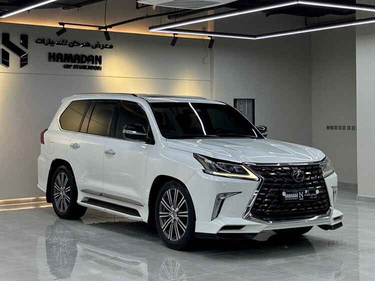 Lexus LX 570 S 2017 - Image 1