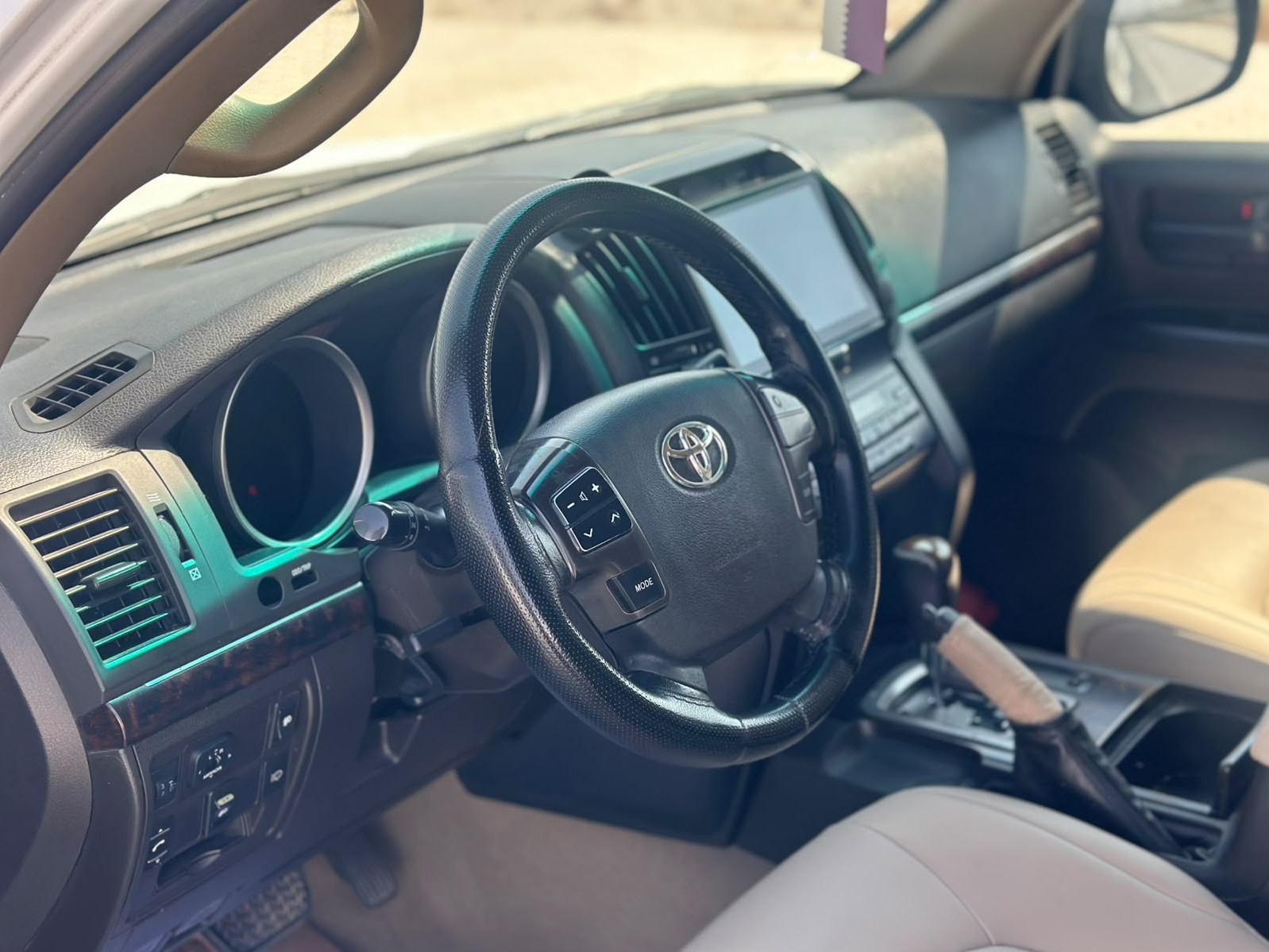 Toyota Land Cruiser GX.R 2009 - Image 2