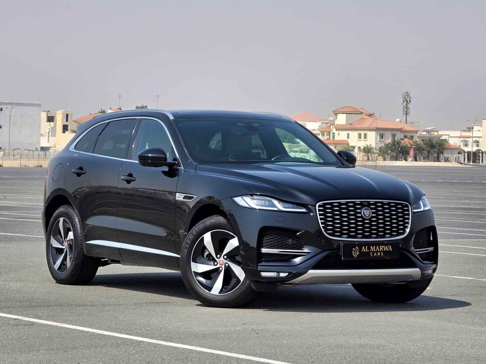 جاكوار F-PACE 2021