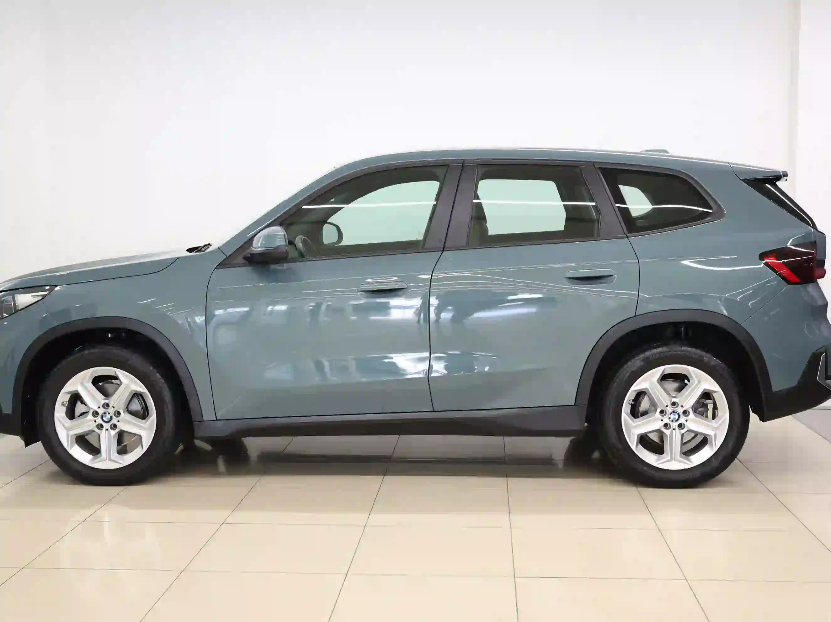 BMW X-Series X1 2025 - Image 2