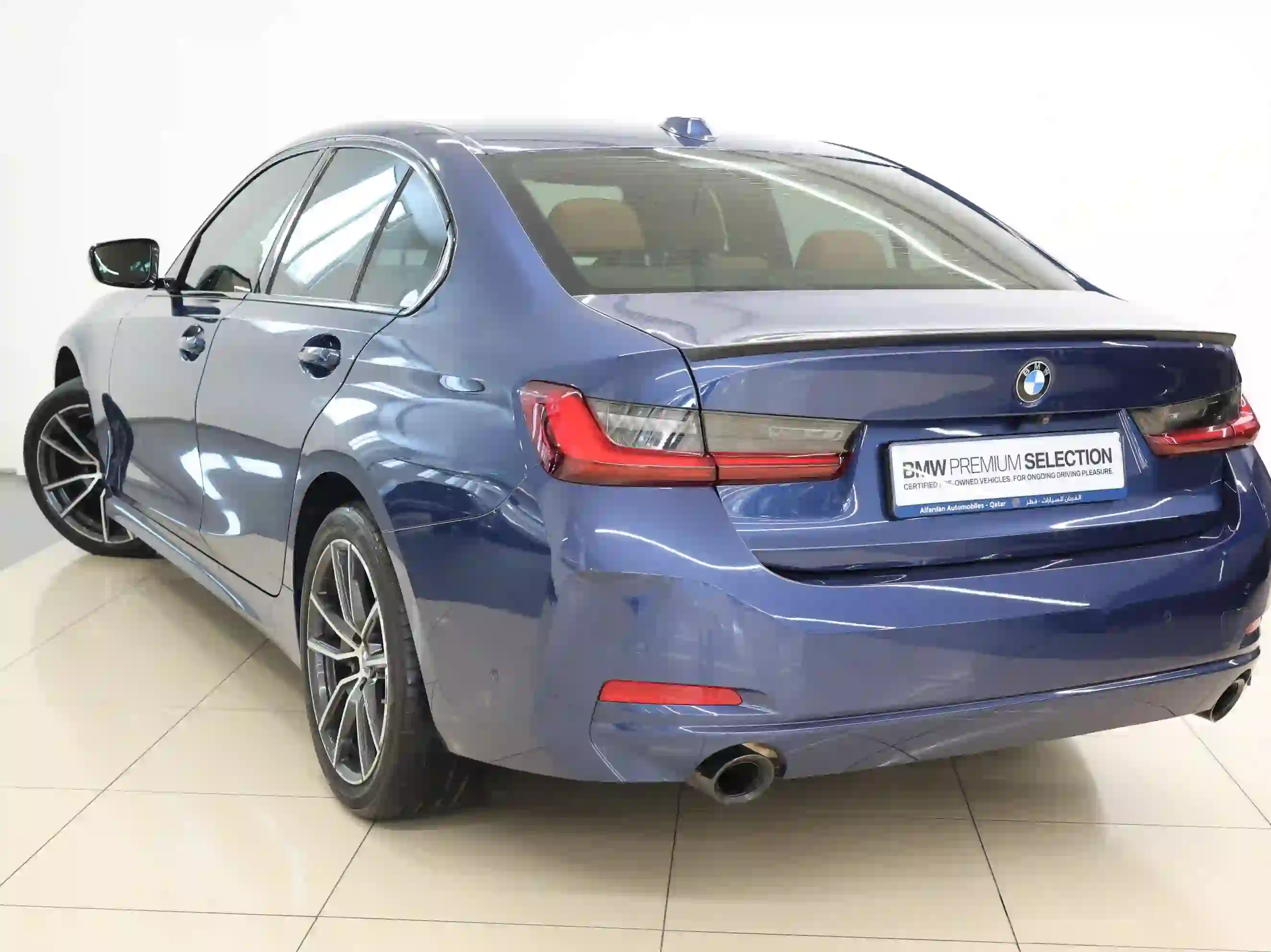 BMW 3-Series 320 i 2023 - Image 3