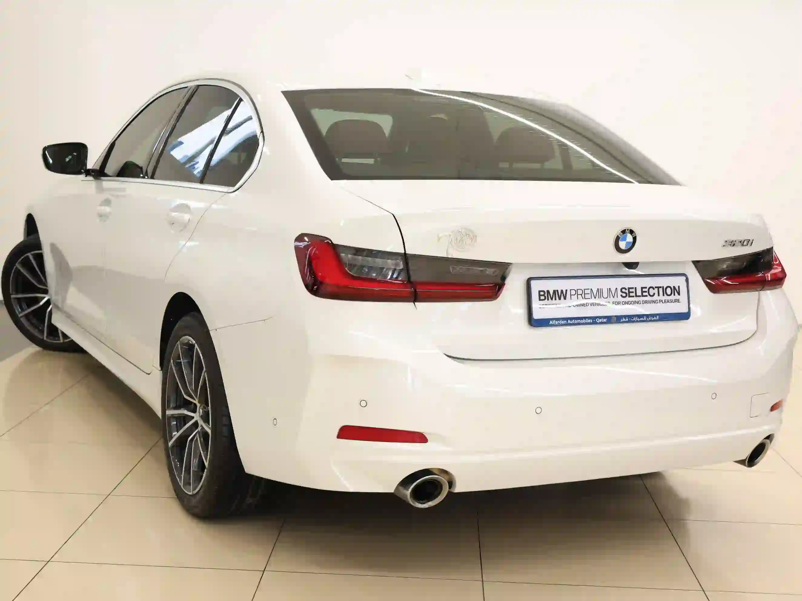 BMW 3-Series 320 i 2023 - Image 3