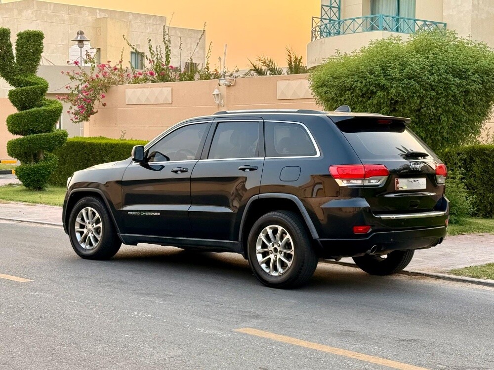 Jeep Grand Cherokee Laredo 2014 - Image 2