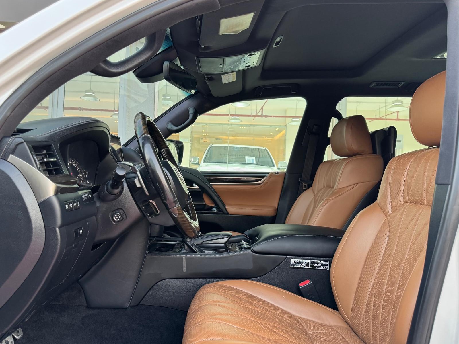 Lexus LX 570 S Black Edition 2018 - Image 4