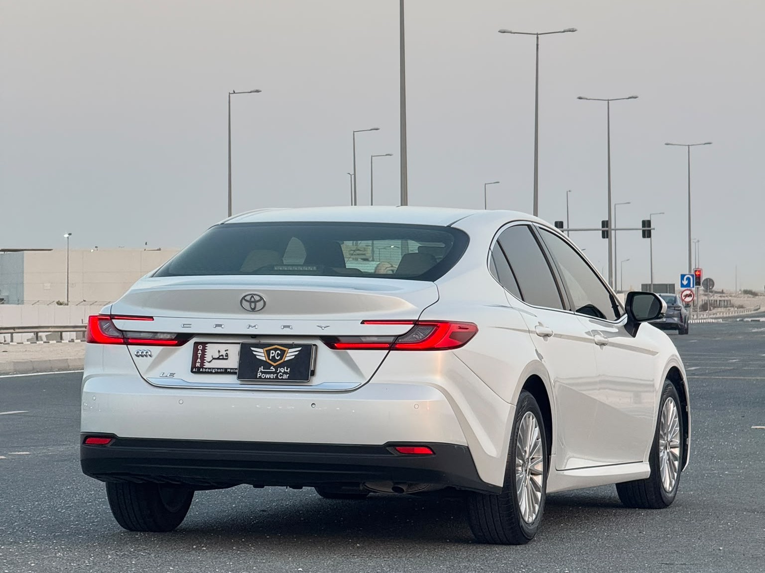 Toyota Camry LE 2025 - Image 4