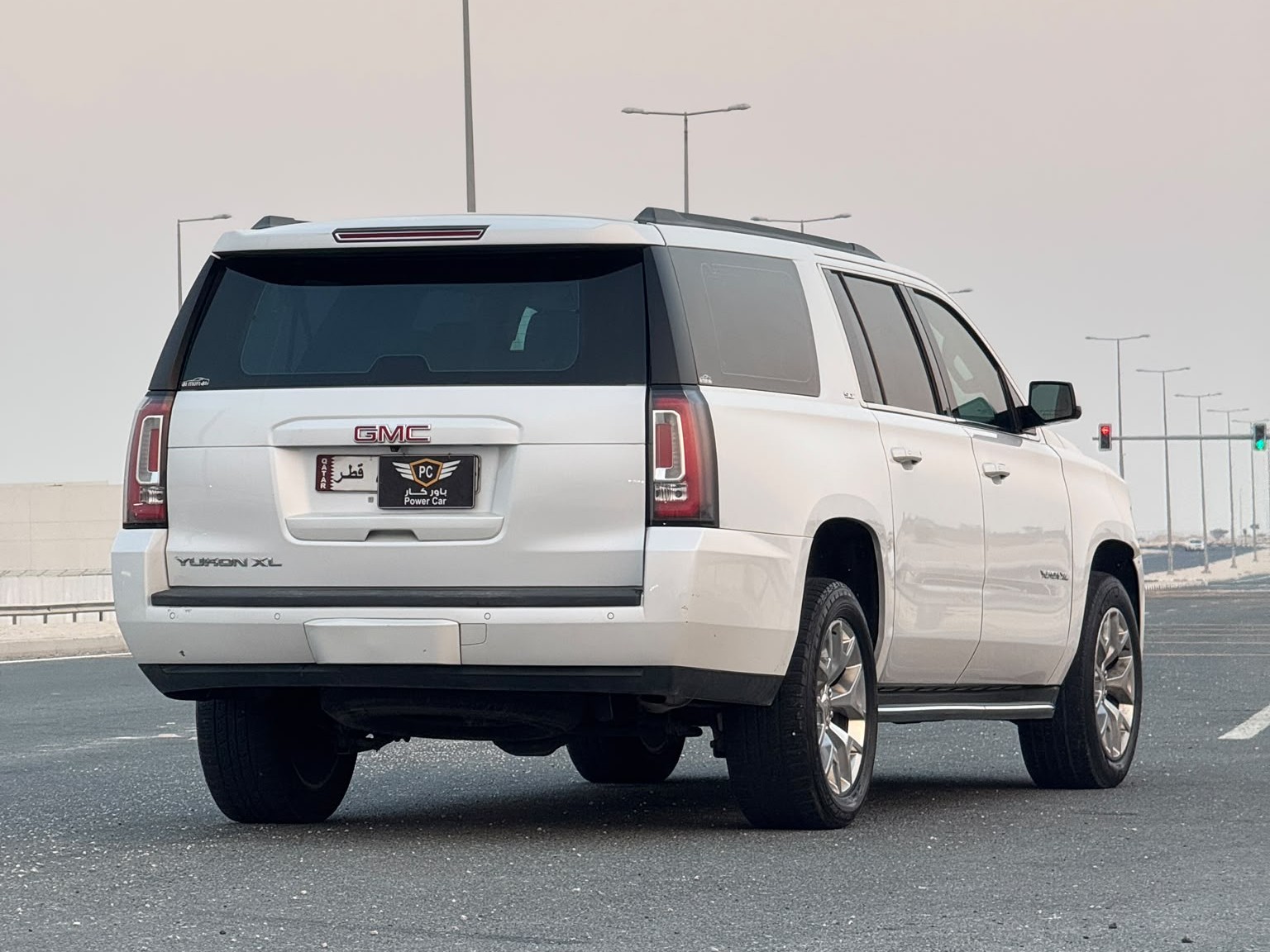 GMC Yukon SLE 2017 - Image 4