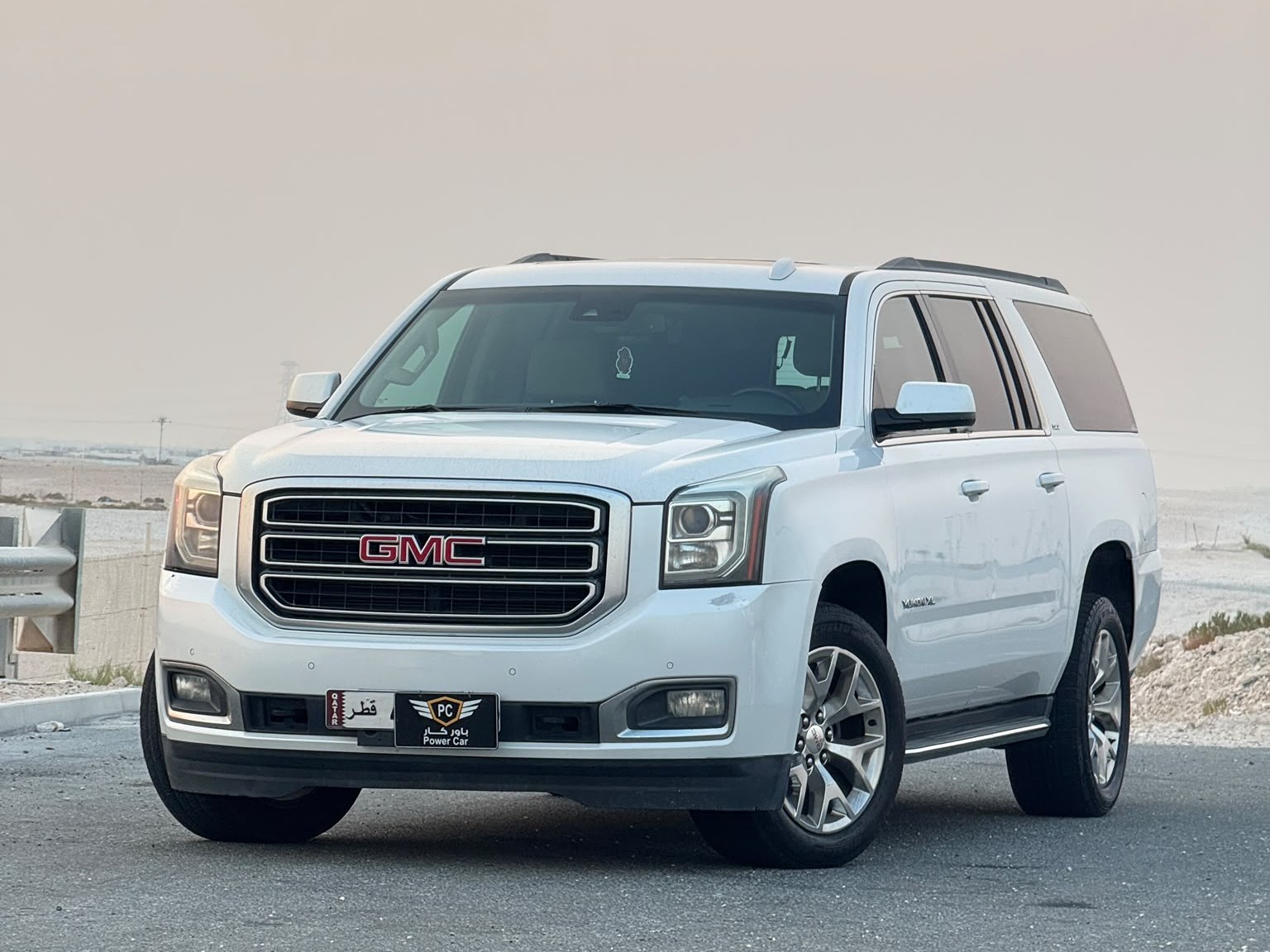 GMC Yukon SLE 2017 - Image 2