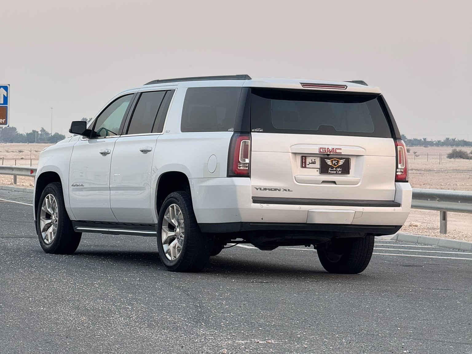 GMC Yukon SLE 2017 - Image 3