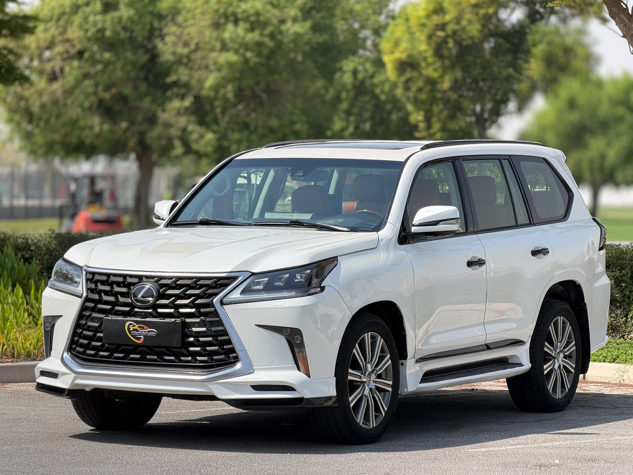 Lexus LX 570 S 2016 - Image 3