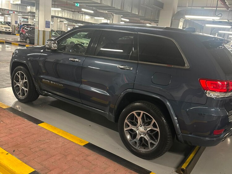 Jeep Grand Cherokee Overland 2019 - Image 4