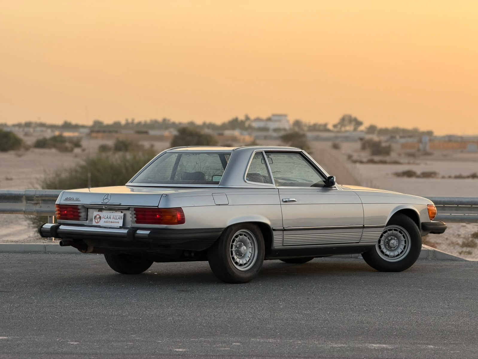 Mercedes-Benz SL-Class 450 1975 - Image 3