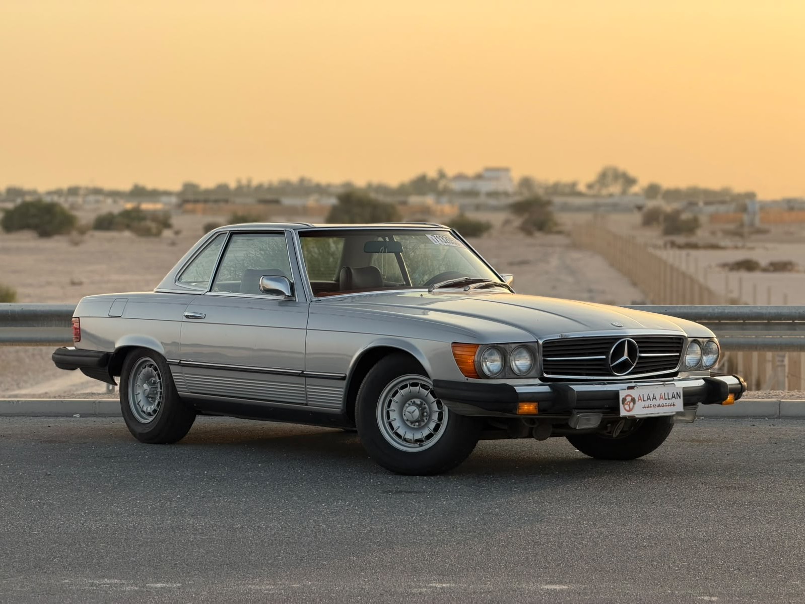 Mercedes-Benz SL-Class 450 1975 - Image 1