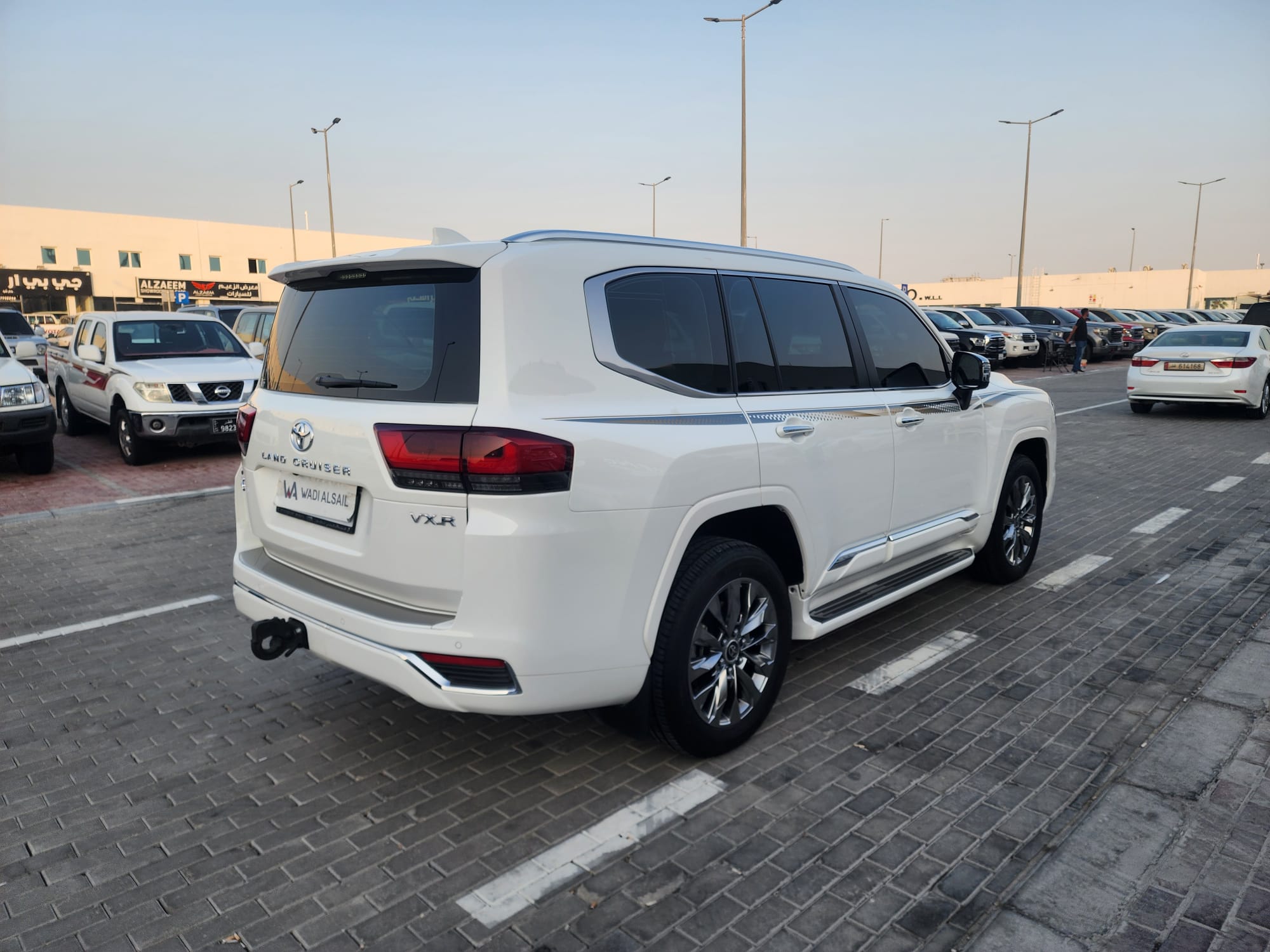 Toyota Land Cruiser VX.R 2025 - Image 2