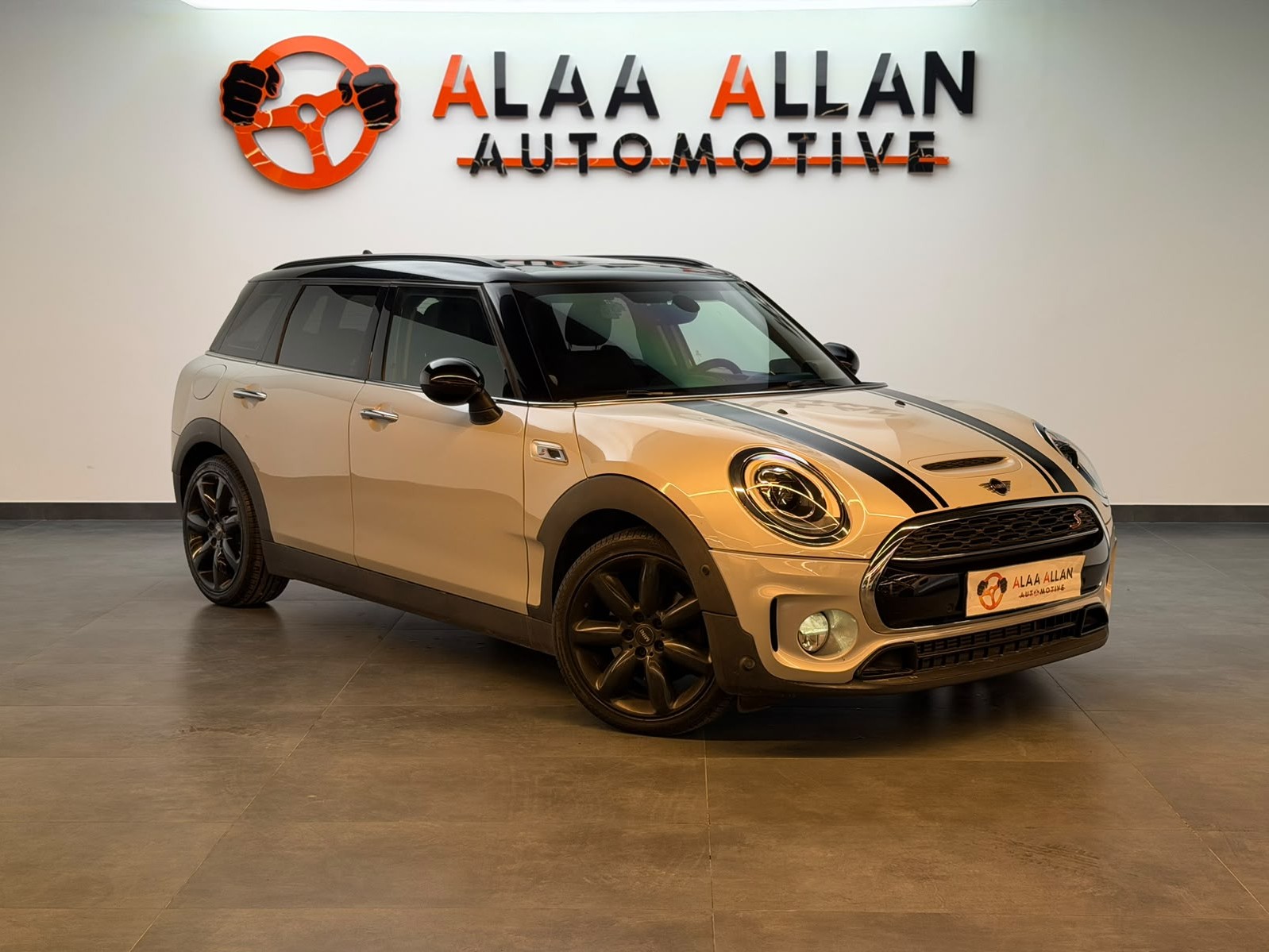Mini Cooper S. 2019 - Image 1