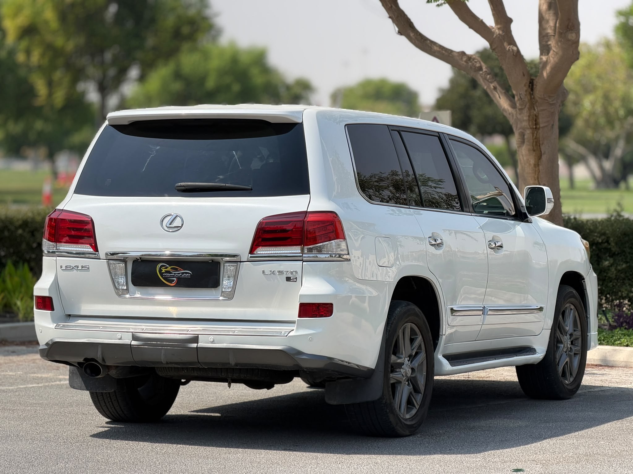 Lexus LX 570 S 2013 - Image 4